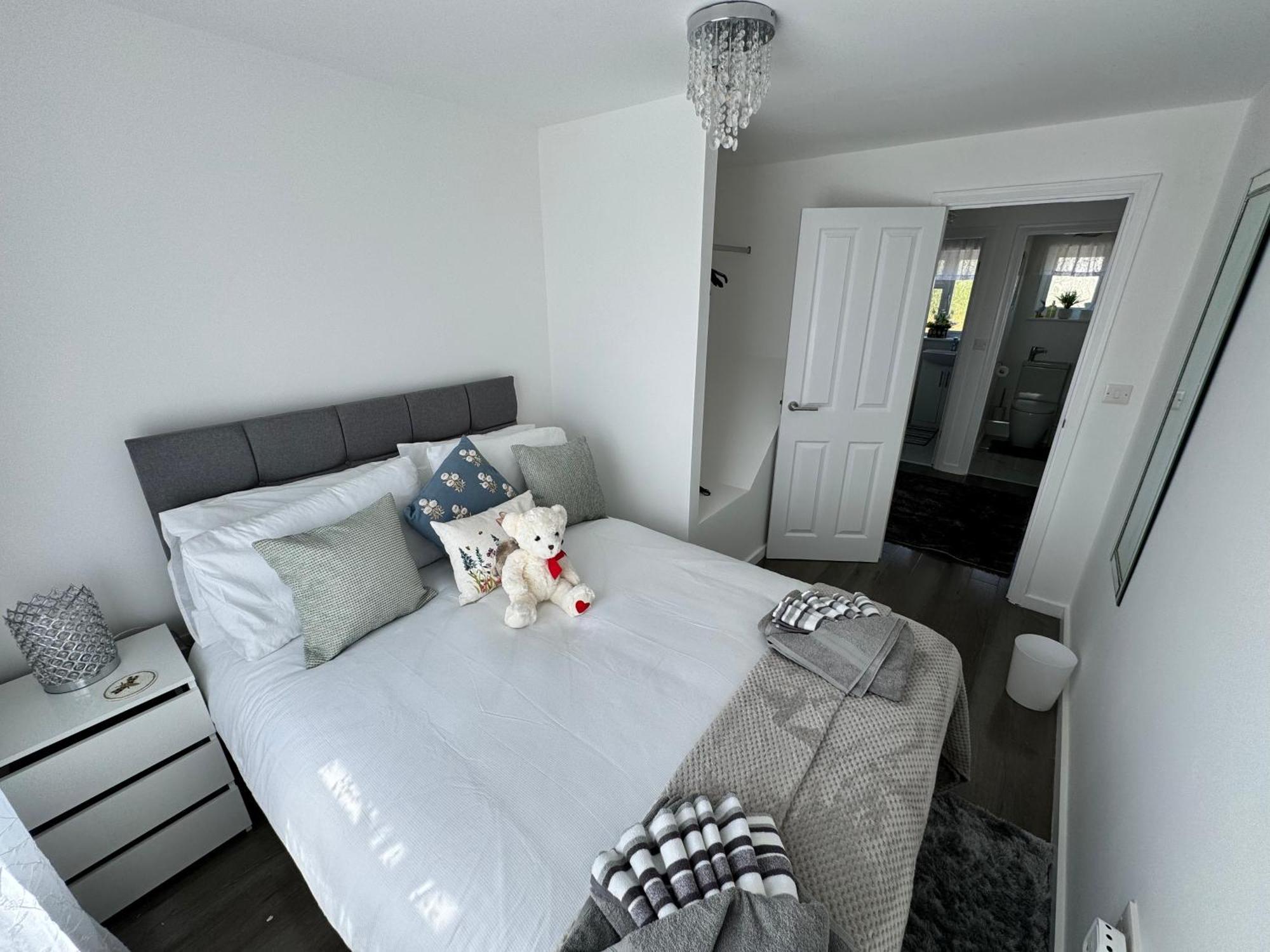 Modern 3-Bed Hideaway Near Westgate With Parking Villa Canterbury Luaran gambar